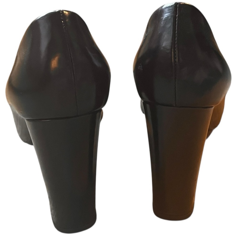 Louis Vuitton Black Peep-Toe Heels with Gold Accents - Picture 6 of 13